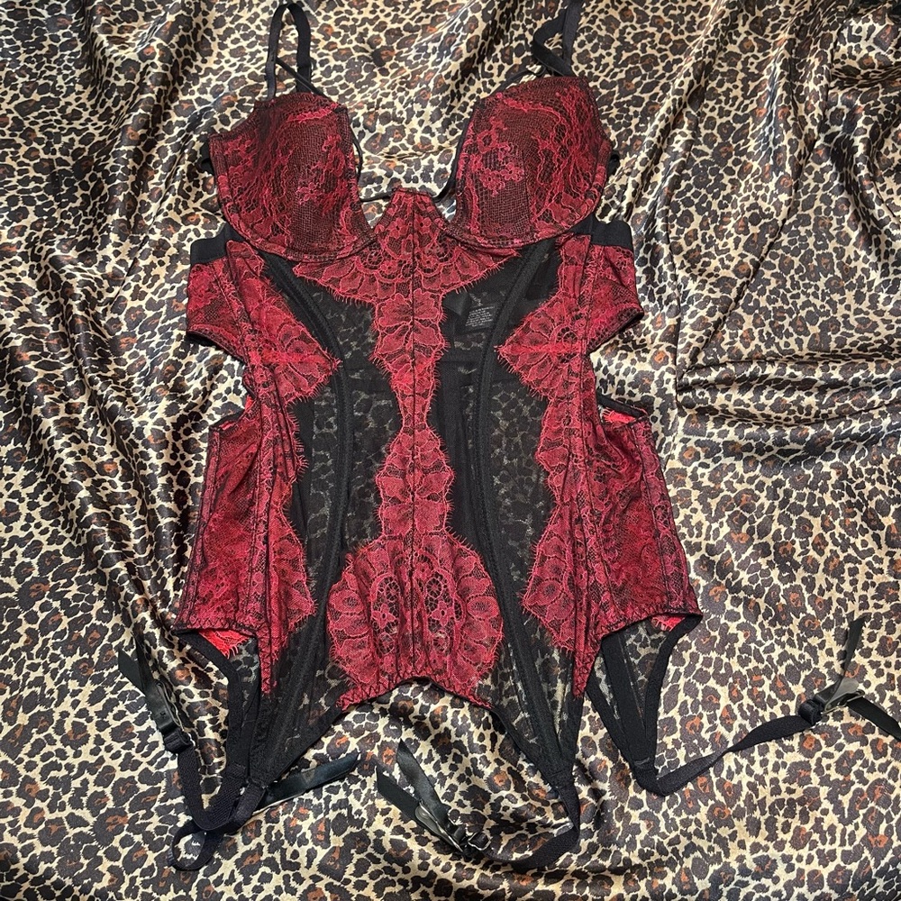 Victoria’s Secret Sexy Seduction Merry Widow Gothic Corset